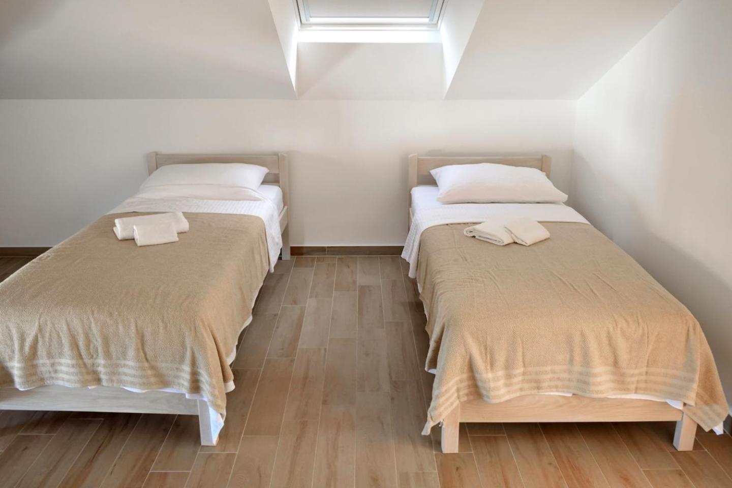 Apartment Avada โนวาลยา ภายนอก รูปภาพ