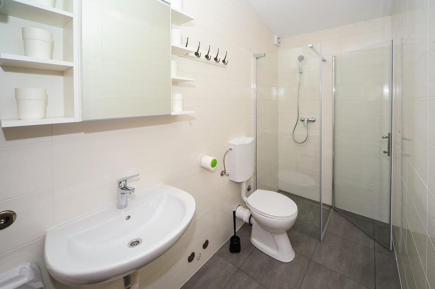 Apartment Avada โนวาลยา ภายนอก รูปภาพ